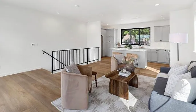 2 bed, 1207 sqft, $2,400 — Photo 4