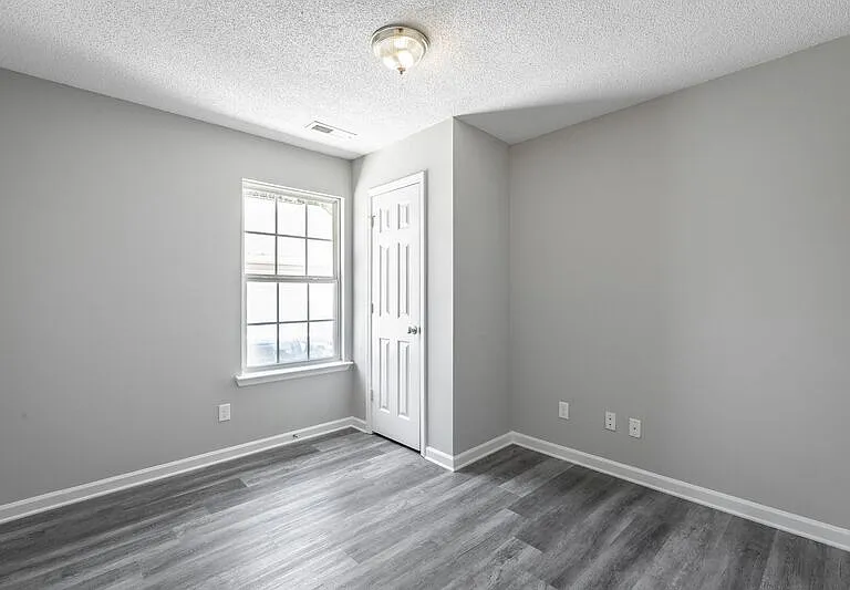 1801 S Lyerly St #MAIN HOUSE — Photo 20