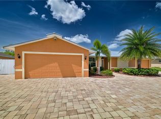1822 SW 1st Pl, Cape Coral, FL 33991