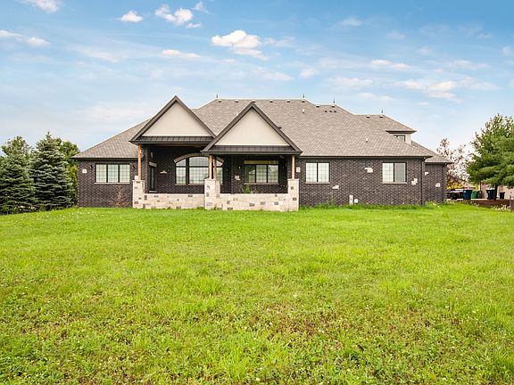 3rd image of 16245 Circle Park Ct