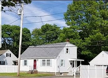 2nd image of 88 Sylvan St