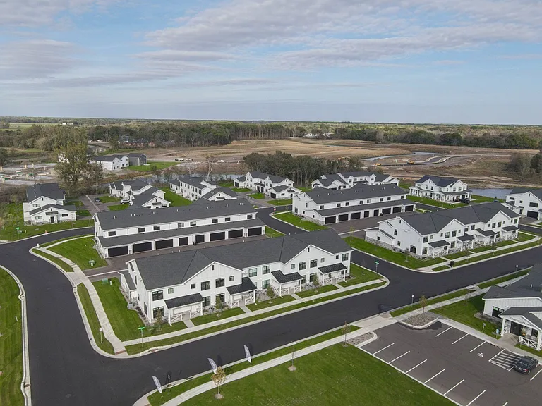 Sandhill Parkway Townhomes — Photo 100