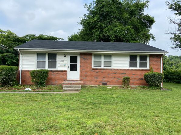 2722 Rosemary Dr