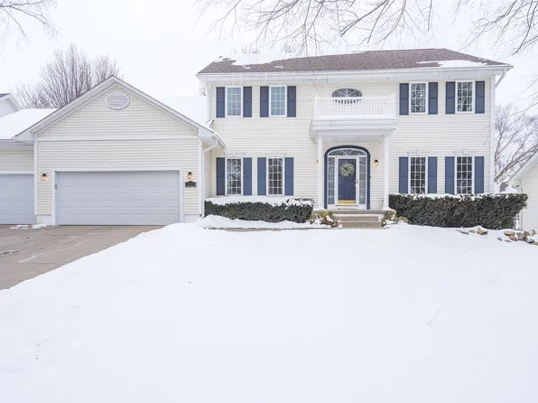 8121 Chambery Blvd, Johnston, IA 50131