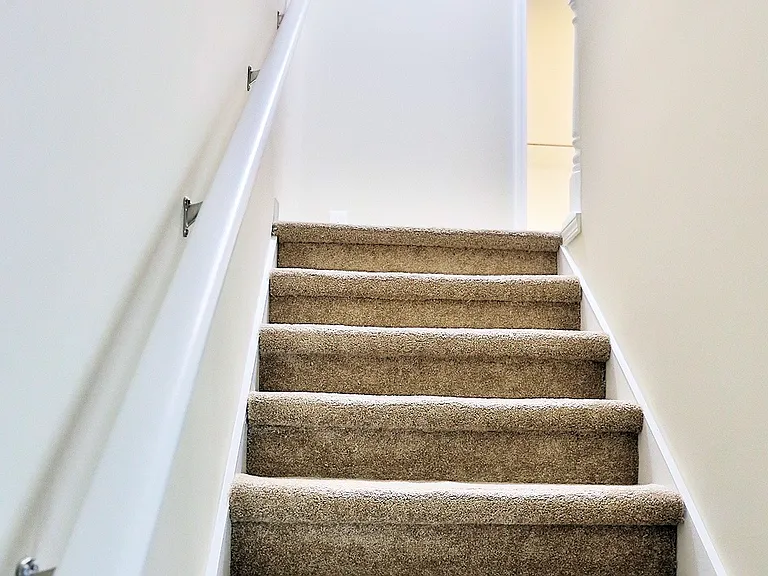 REMODELED Townhouse 1375