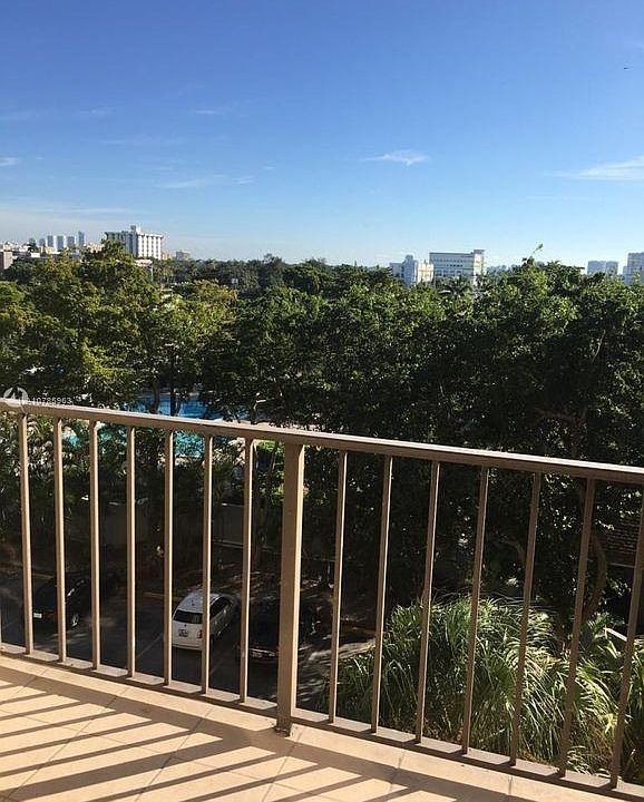 Beautiful sky views from private balcony!!! Ready to be rented!