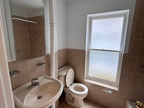 5th image of 513 E 81st St #2RE
