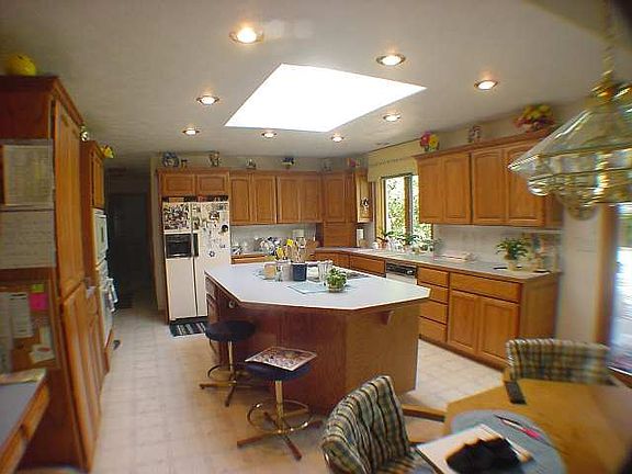 4th image of 14515 E Crystal Ln #5