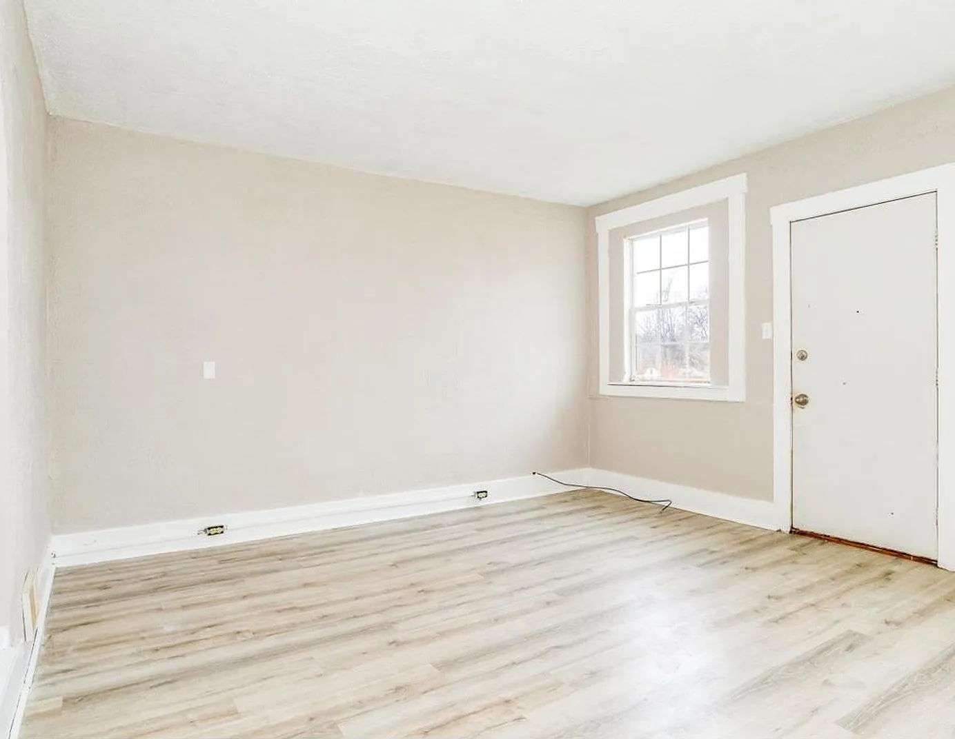 3 Bedroom Home in Aliquippa — Photo 2
