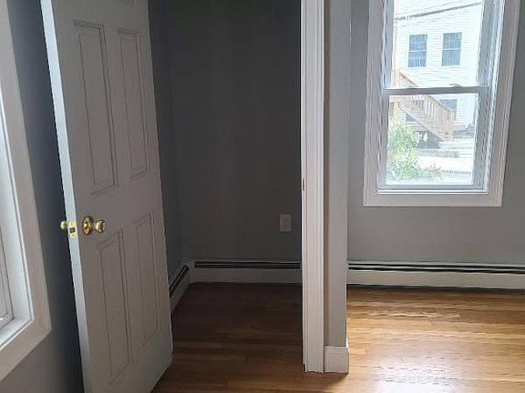 5th image of 62 Marietta St