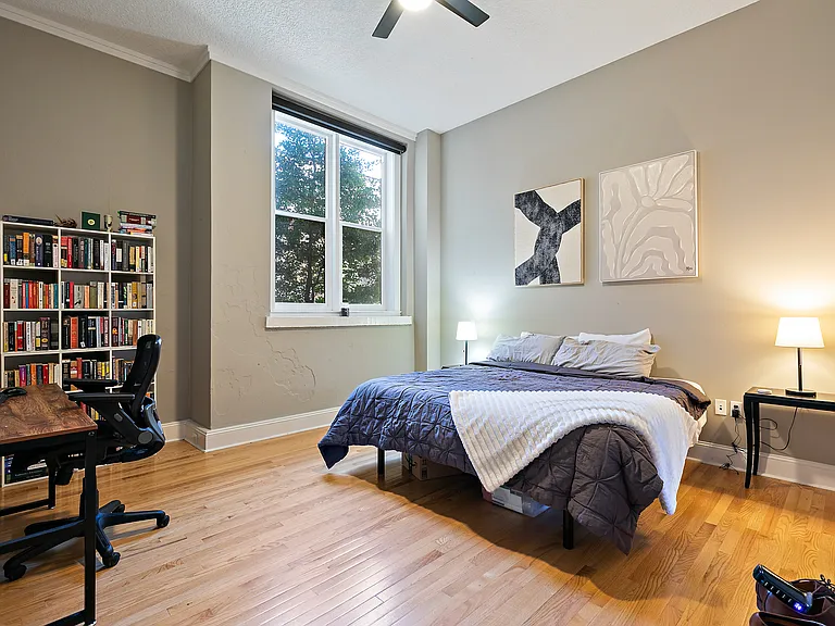 2525 College St #1105 — Photo 13
