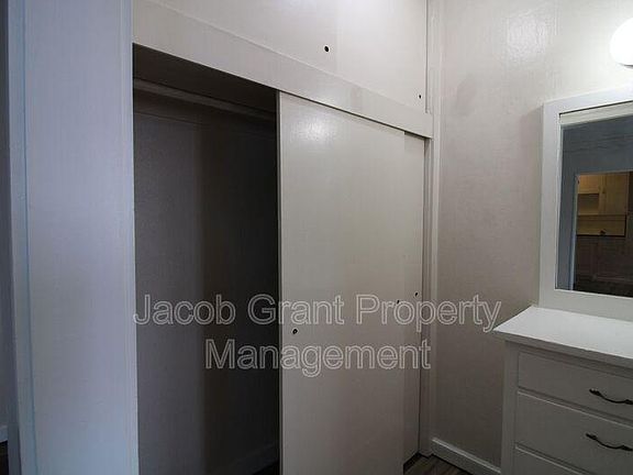 5th image of 676 Memorial Dr APT 209