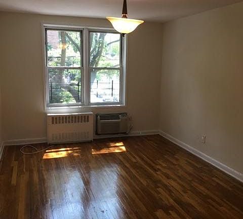4th image of 150-15 79th Ave APT 2J