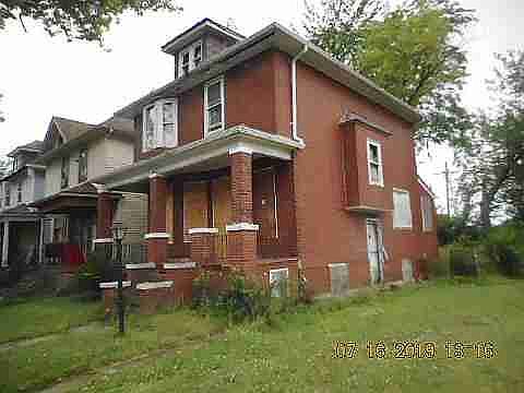 6733 Stanford
