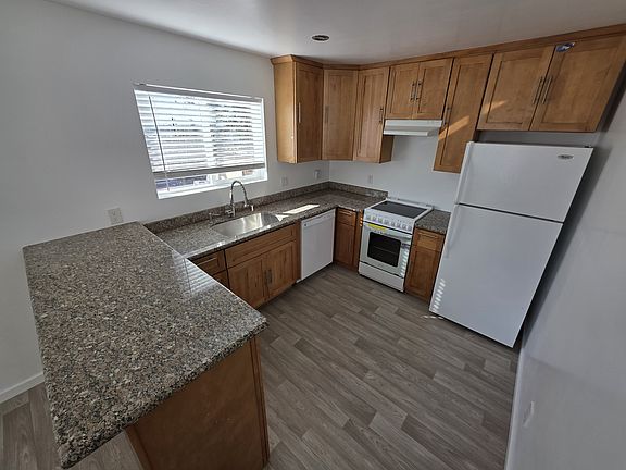 3rd image of 8034 Ney Ave