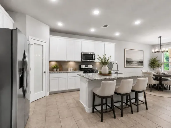 135 Teralyn Grove Loop, Willis, TX 77318