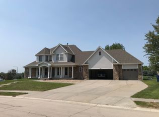 11102 S 172nd St, Omaha, NE 68136