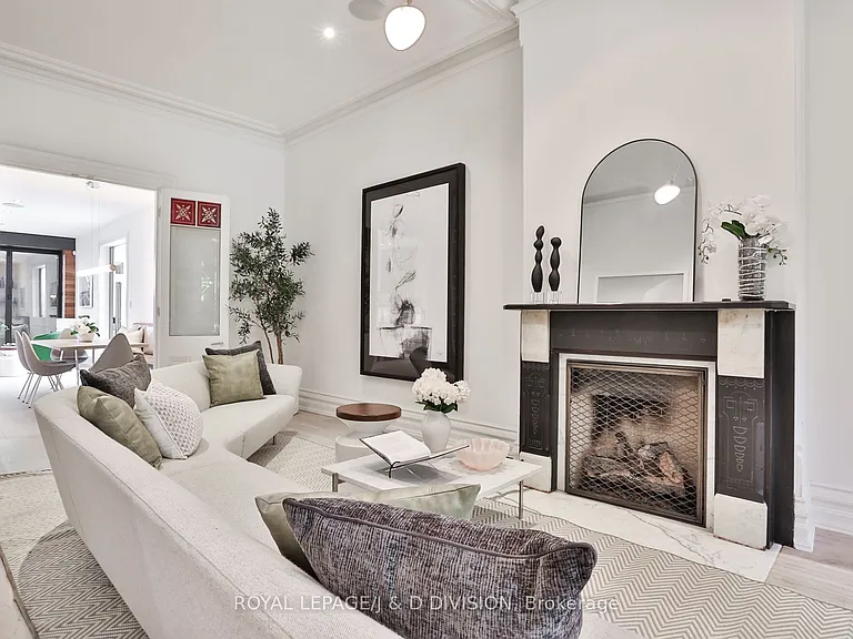 426 Ontario St — Photo 6