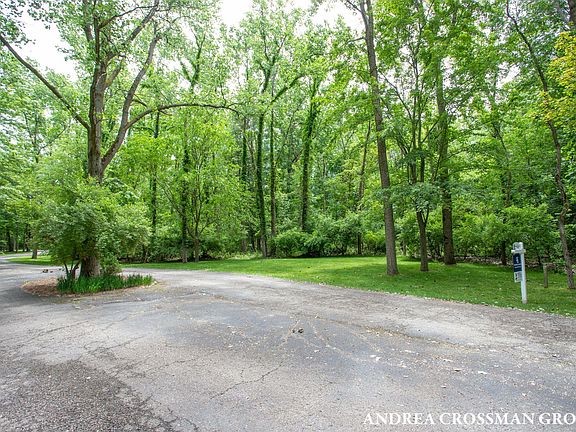3rd image of 7032 Glenn Oaks Rd