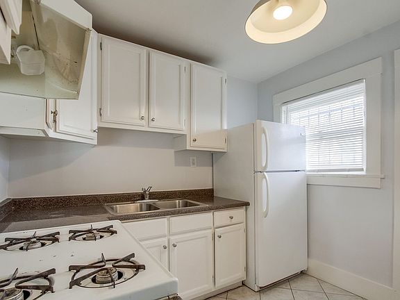 4th image of 506 Elm Ave #502