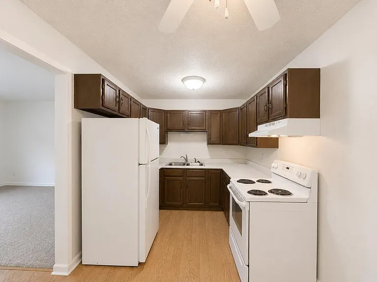 2717 N Washington St #4 — Photo 1
