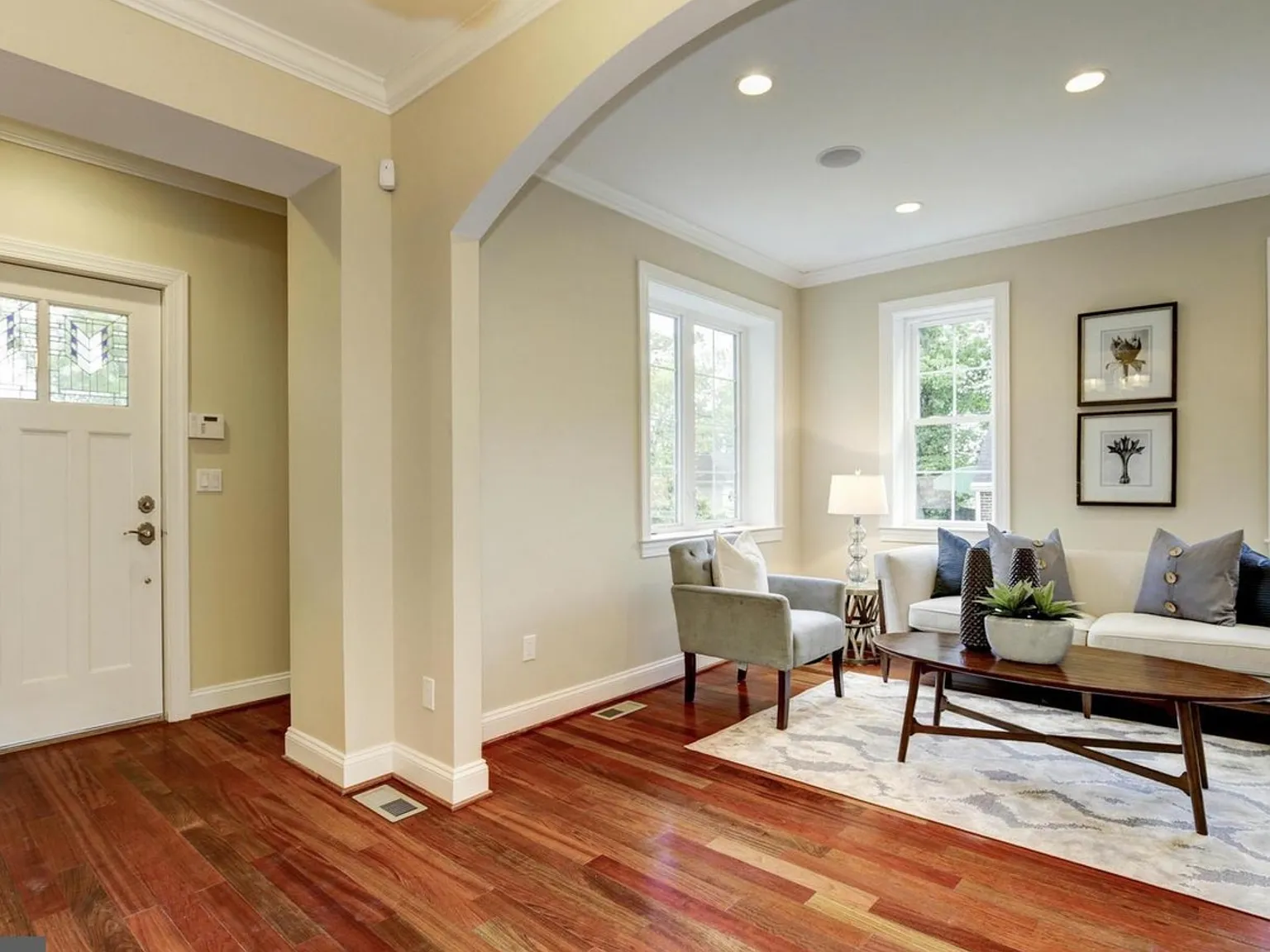 419 Lincoln Avenue — Photo 3