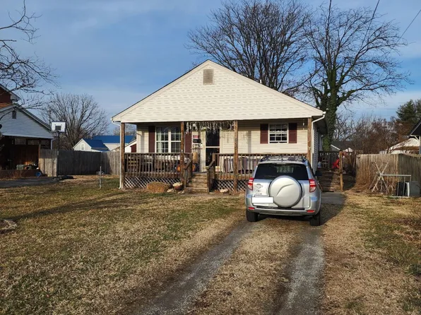 903 Bowman Ave, Salem, VA 24153