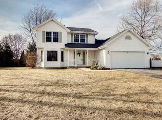 8340 Autumnwood Dr, Machesney Park, IL