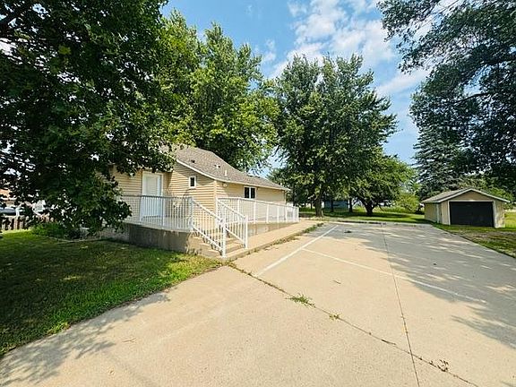 2nd image of 3361 Juniper Ave