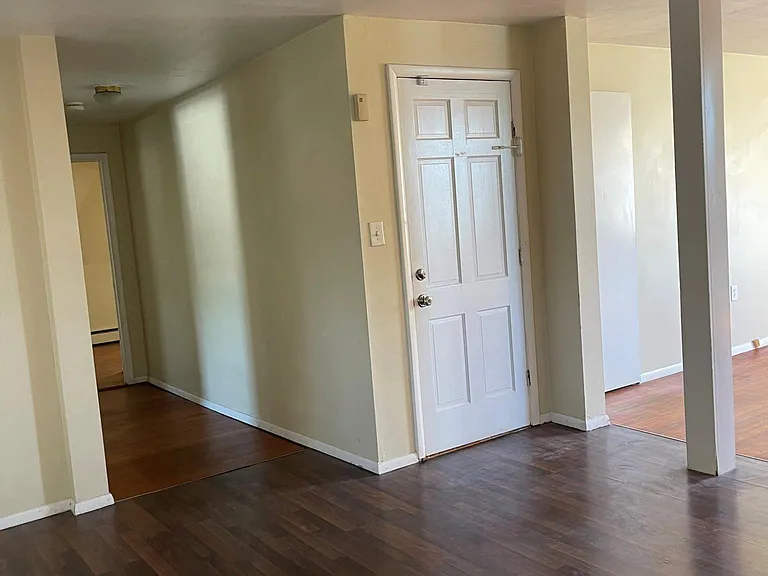 1625 Main St #3 — Photo 6