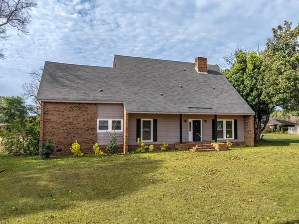 335 McLendon St, Ashburn, GA 31714