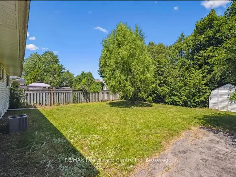 72 Ferndale Ave #UPPER — Photo 9