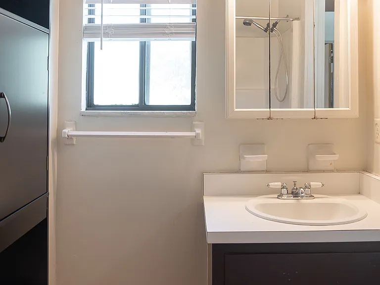 1327 Linda Ann Dr #C — Photo 10