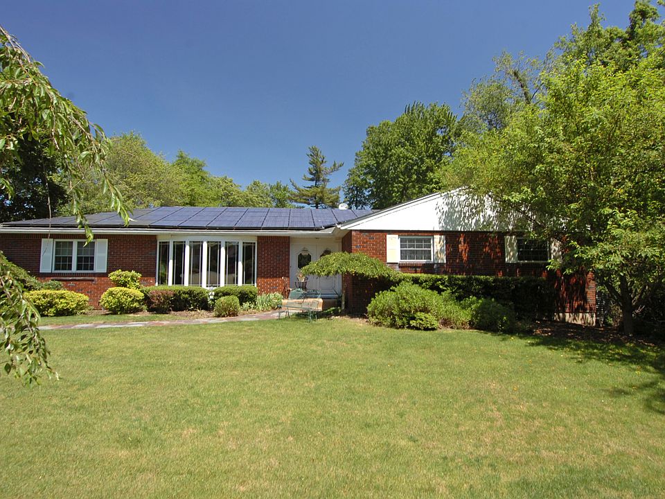1st image of 81 Suffolk Ln
