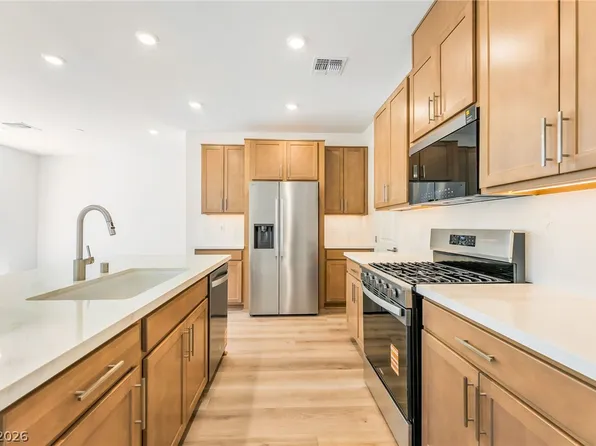 9243 Broome Ct, Las Vegas, NV 89148