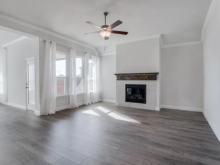 1021 Catskill Ct — Photo 2