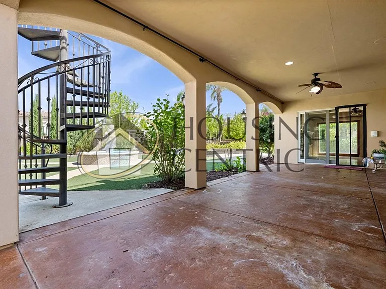 676 Glen Mady Way — Photo 37