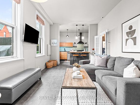 3rd image of 89 Foxley St