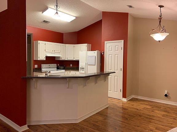 Kitchen Barstool Counter