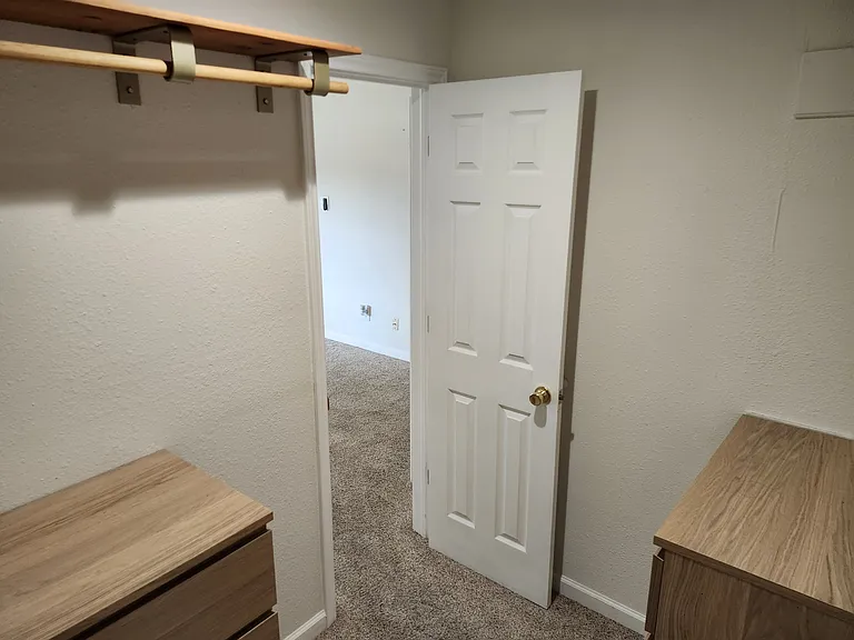2305 Stockbridge Ct — Photo 15