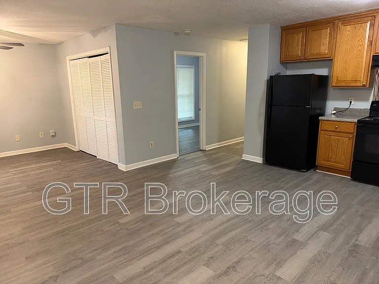 1145 Booker Ave SW — Photo 5