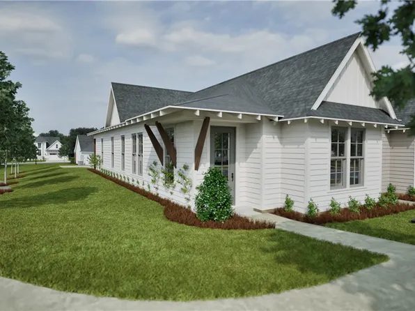 107 Summer St, Opelika, AL 36804