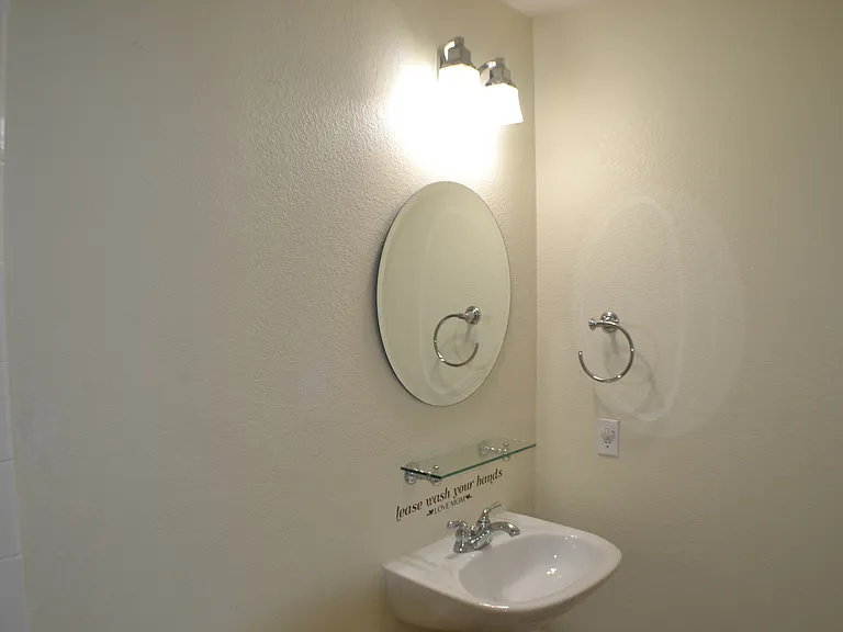 1013 Clear Creek Dr — Photo 9