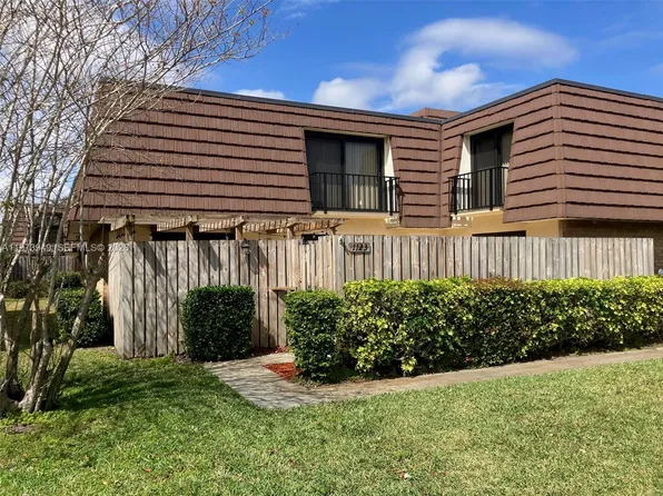 1123 11th Ln #1123, Palm Beach Gardens, FL 33418