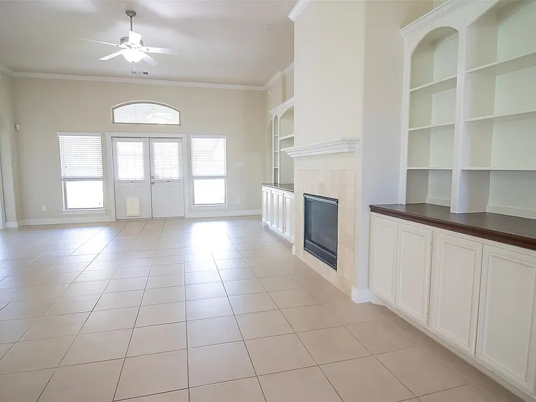 4718 Sabero Ln — Photo 17