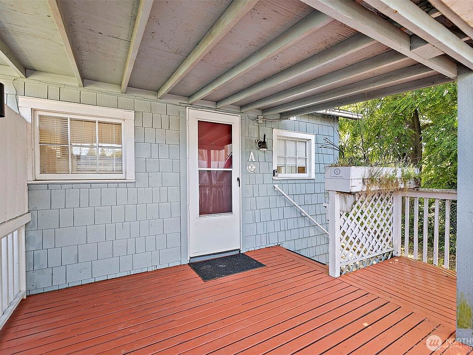 1st image of 10346 Midvale Avenue N