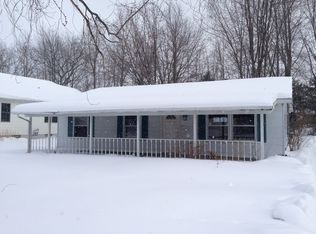 836 S Nearing Cir, Geneva, OH 44041