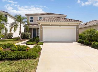 10109 Canaveral Cir, Sarasota, FL 34241