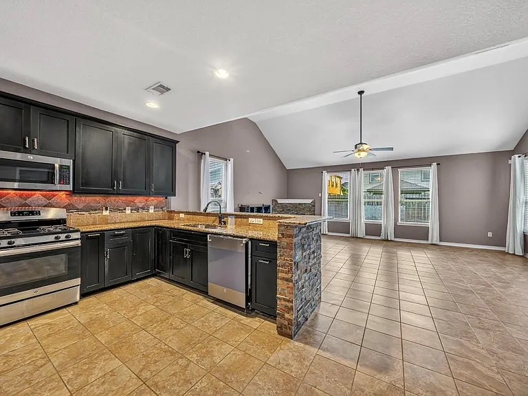 11623 Greensbrook Garden Dr — Photo 9
