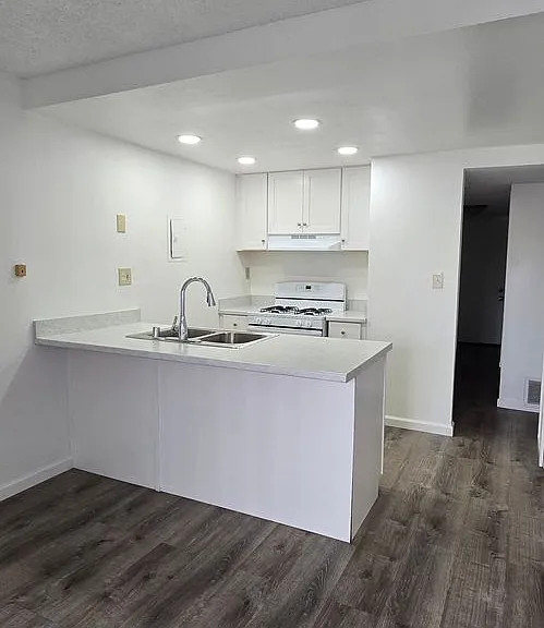 2255 Cahuilla St #75 — Photo 7